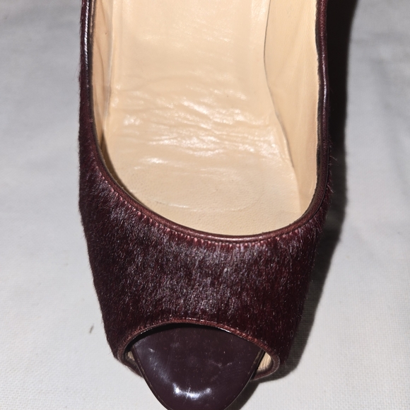 Authentic Christian Louboutin Burgundy Fur Peep-Toe Pumps - Size 38 - Picture 4 of 5
